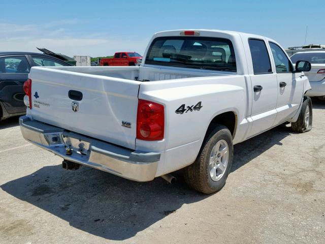 1D7HW48N75S253570 - 2005 DODGE DAKOTA QUA WHITE photo 4