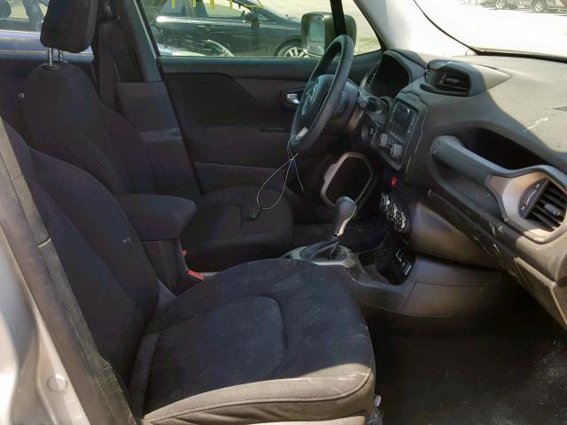 ZACCJAAB0HPF92148 - 2017 JEEP RENEGADE L Արծաթագույն լուսանկար 5