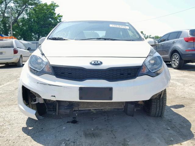 KNADM4A31G6647856 - 2016 KIA RIO LX WHITE photo 9