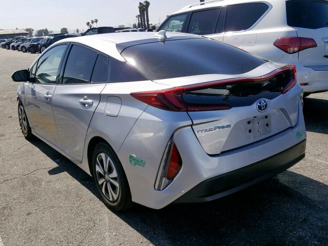 JTDKARFP2H3015754 - 2017 TOYOTA PRIUS PRIM 银色 照片 3