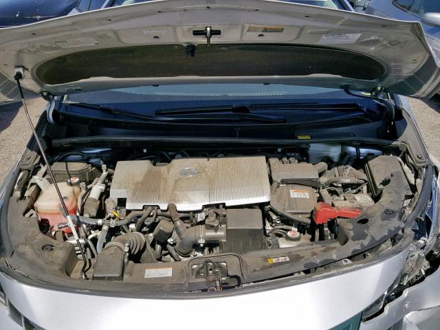 JTDKARFP2H3015754 - 2017 TOYOTA PRIUS PRIM 银色 照片 7