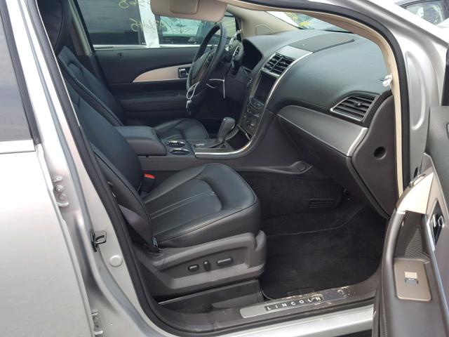 2LMDJ8JK7DBL46869 - 2013 LINCOLN MKX GRAY photo 5