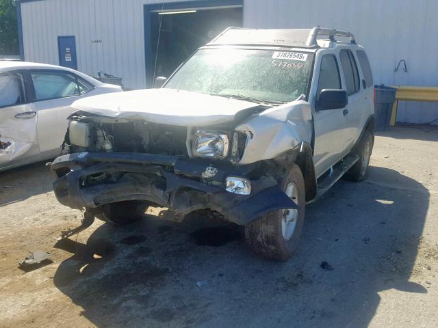 5N1ED28T5YC513030 - 2000 NISSAN XTERRA XE SILVER photo 2