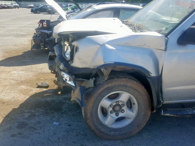 5N1ED28T5YC513030 - 2000 NISSAN XTERRA XE SILVER photo 9