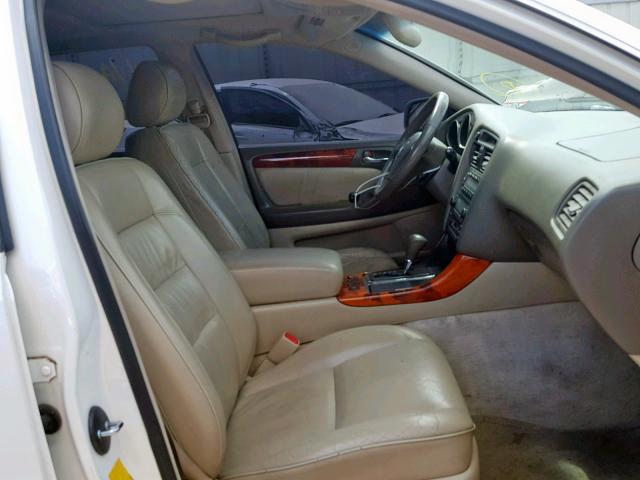 JT8BD69S140192764 - 2004 LEXUS GS 300 WHITE photo 5