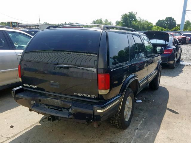 1GNDT13W9X2124787 - 1999 CHEVROLET BLAZER BLACK photo 4