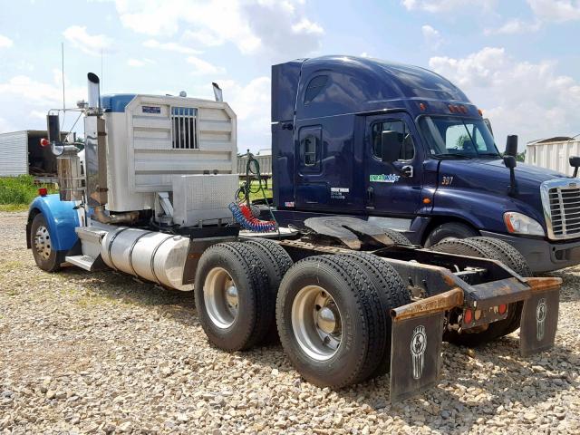 1XKWD69X5XJ794391 - 1999 KENWORTH CONSTRUCTI WHITE photo 3