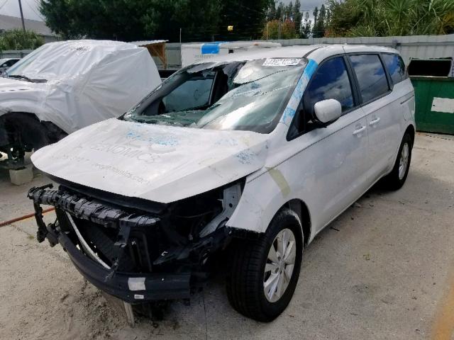 KNDMA5C11G6207200 - 2016 KIA SEDONA L WHITE photo 2