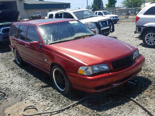 YV1LW5343W2376285 - 1998 VOLVO V70 T5 TUR RED photo 1