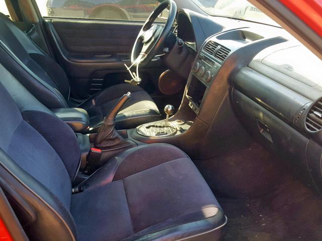 JTHBD192820037094 - 2002 LEXUS IS 300 RED photo 5