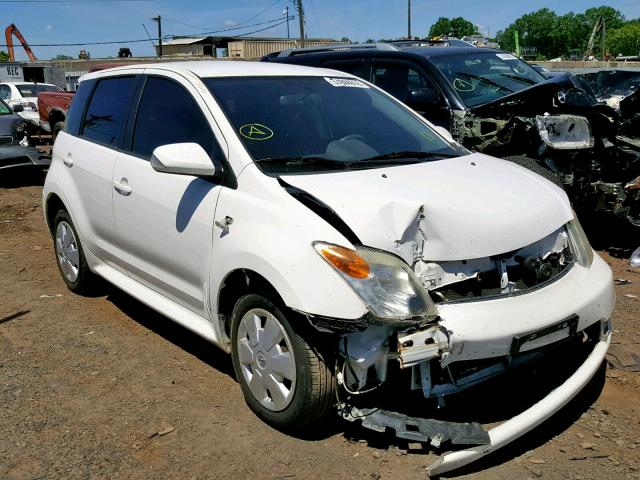 JTKKT624465007623 - 2006 TOYOTA SCION XA WHITE photo 1