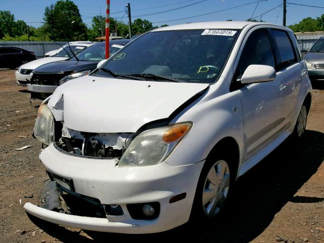 JTKKT624465007623 - 2006 TOYOTA SCION XA WHITE photo 2