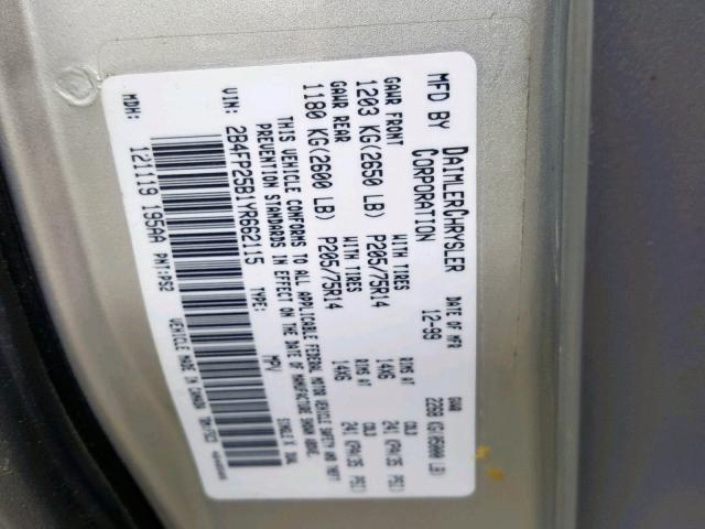 2B4FP25B1YR662115 - 2000 DODGE CARAVAN SILVER photo 10