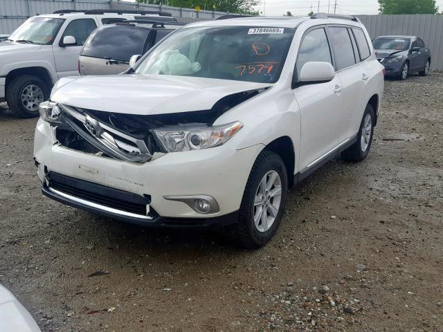 5TDBK3EH8CS097579 - 2012 TOYOTA HIGHLANDER WHITE photo 2