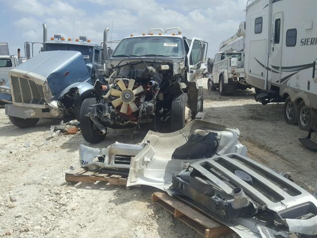 3FRNF7FA0FV718339 - 2015 FORD F750 SUPER WHITE photo 9