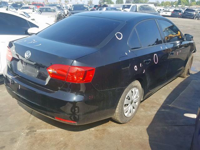 3VW2K7AJ7EM387568 - 2014 VOLKSWAGEN JETTA BASE BLACK photo 4