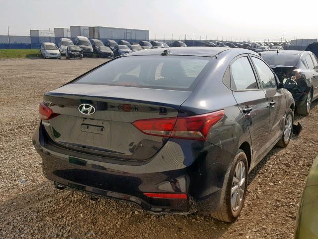 3KPC24A31JE031211 - 2018 HYUNDAI ACCENT SE BLACK photo 4