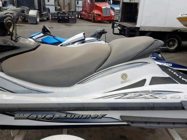 YAMA3027A303 - 2004 YAMAHA WAVERUNNER TWO TONE photo 6