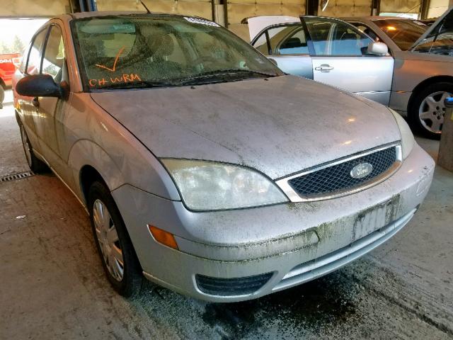 1FAFP34N86W131251 - 2006 FORD FOCUS ZX4 SILVER photo 1