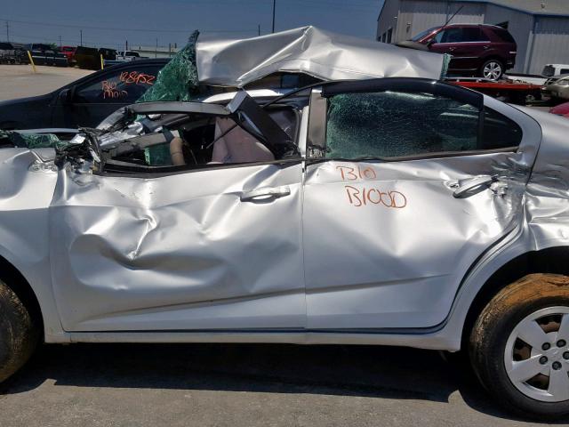 1G1JA5SH6F4182122 - 2015 CHEVROLET SONIC LS SILVER photo 10