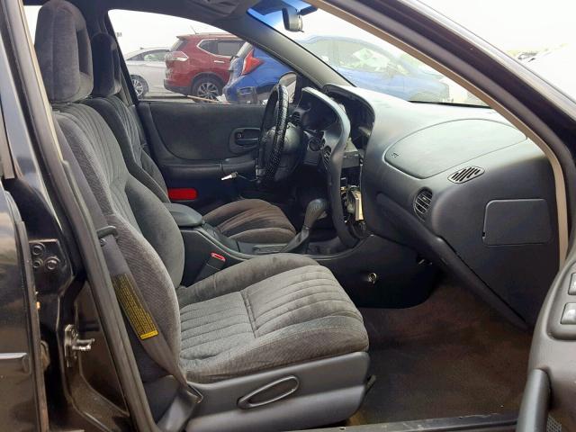 1G2WP52K6WF315428 - 1998 PONTIAC GRAND PRIX BLACK photo 5