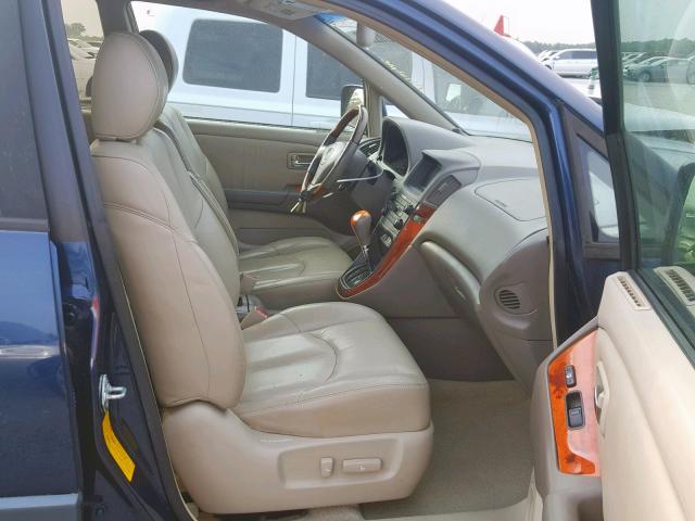 JTJGF10U320141375 - 2002 LEXUS RX 300 BLUE photo 5