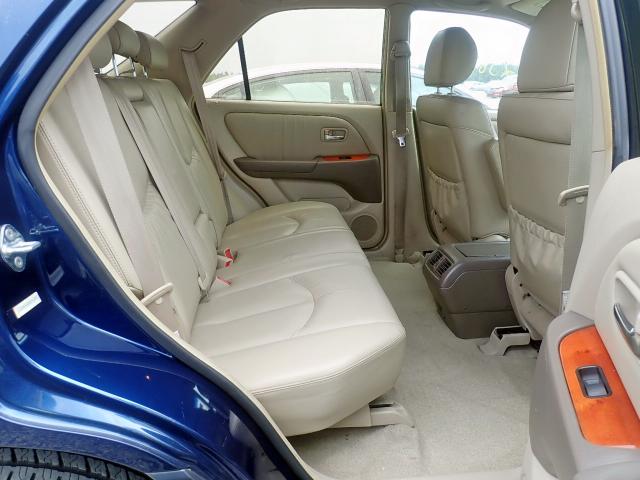 JTJGF10U320141375 - 2002 LEXUS RX 300 BLUE photo 6