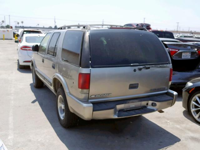 1GNCS13W3Y2165934 - 2000 CHEVROLET BLAZER GOLD photo 3