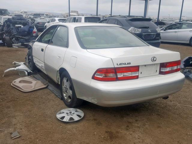 JT8BF28G910317277 - 2001 LEXUS ES 300 WHITE photo 3