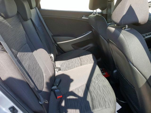 KMHCT5AE1HU316891 - 2017 HYUNDAI ACCENT SE GRAY photo 6