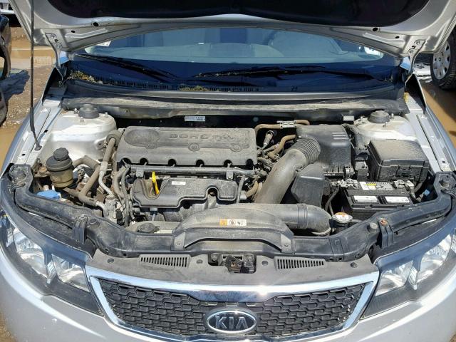 KNAFU4A27D5741192 - 2013 KIA FORTE EX SILVER photo 7