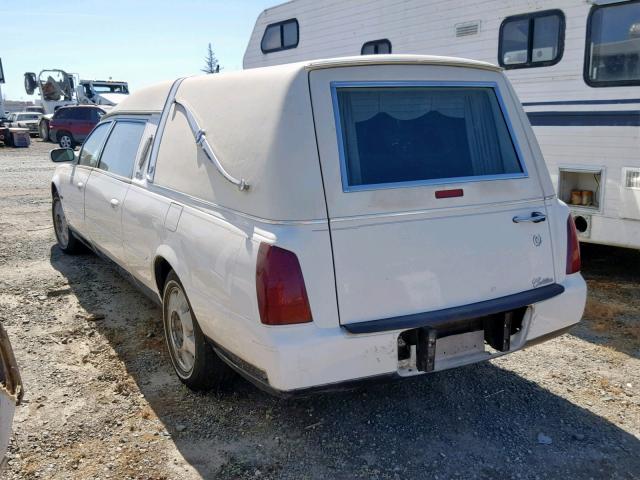 1GEEH90Y6YU500653 - 2000 CADILLAC PROFESSION WHITE photo 3