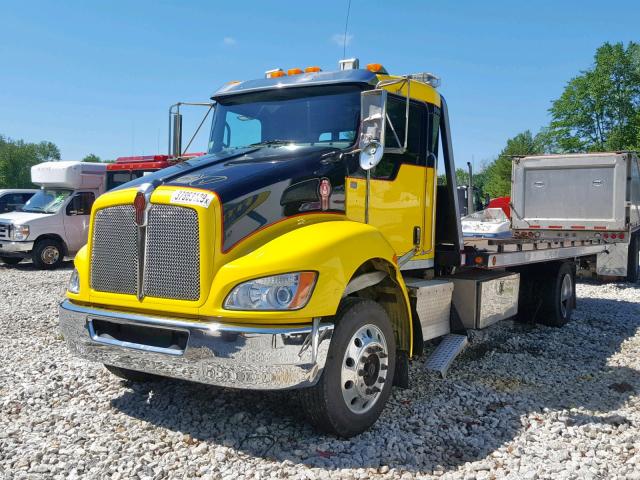 2NKHHM6X8GM115545 - 2016 KENWORTH CONSTRUCTI YELLOW photo 2