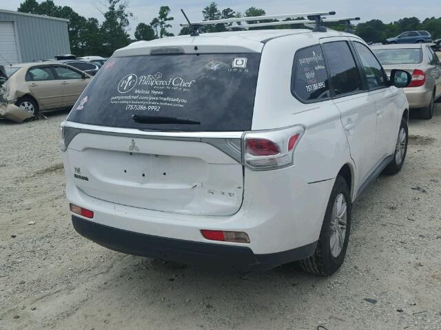 JA4AD2A34EZ017359 - 2014 MITSUBISHI OUTLANDER WHITE photo 4