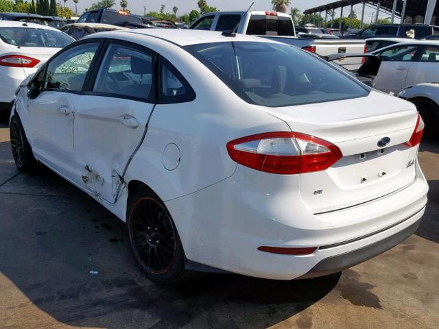 3FADP4BJ5GM105205 - 2016 FORD FIESTA SE WHITE photo 3