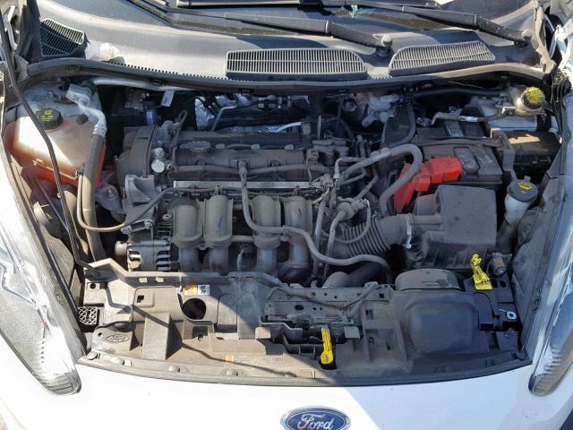 3FADP4BJ5GM105205 - 2016 FORD FIESTA SE WHITE photo 7