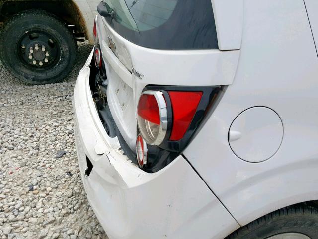 1G1JA6SH6G4105127 - 2016 CHEVROLET SONIC LS WHITE photo 9