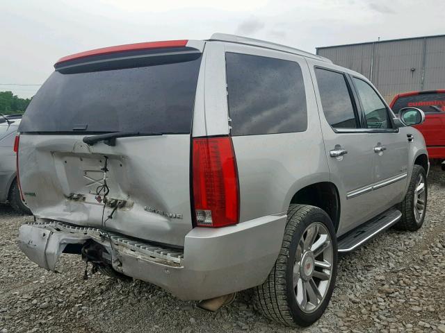 1GYS4AEF0BR262738 - 2011 CADILLAC ESCALADE SILVER photo 4