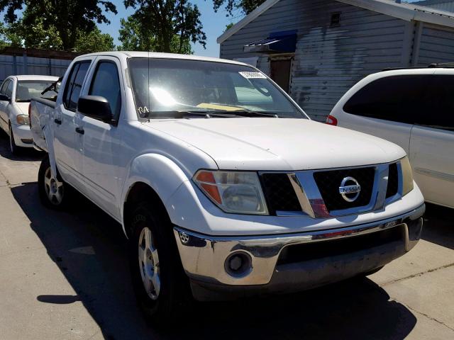 1N6AD07U86C450341 - 2006 NISSAN FRONTIER C WHITE photo 1