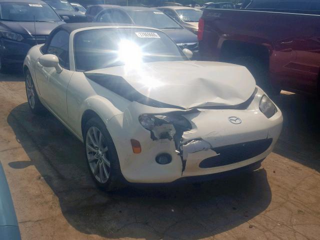 JM1NC25F060105412 - 2006 MAZDA MX-5 MIATA WHITE photo 1