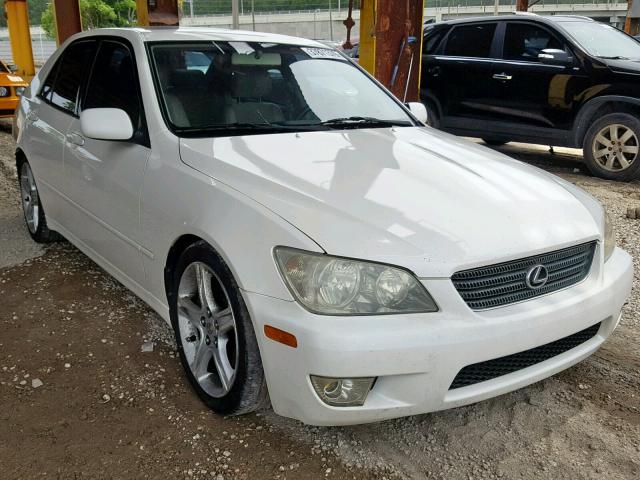 JTHBD182X10020328 - 2001 LEXUS IS 300 WHITE photo 1