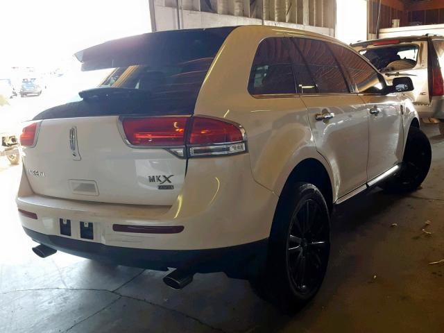 2LMDJ8JKXBBJ28129 - 2011 LINCOLN MKX WHITE photo 4