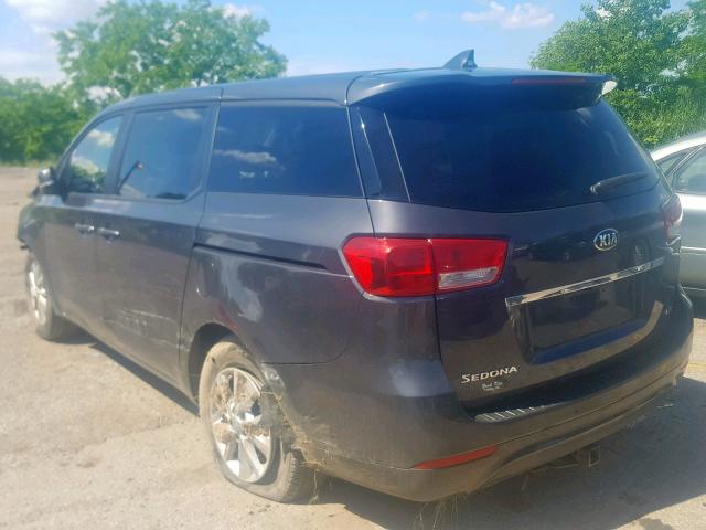 KNDMB5C11H6308459 - 2017 KIA SEDONA LX GRAY photo 3