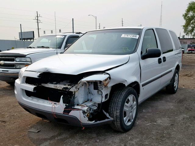 1GBDV13W78D125014 - 2008 CHEVROLET UPLANDER I WHITE photo 2