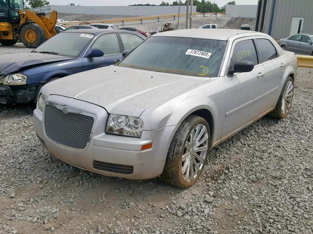 2C3KA43R26H458977 - 2006 CHRYSLER 300 SILVER photo 2