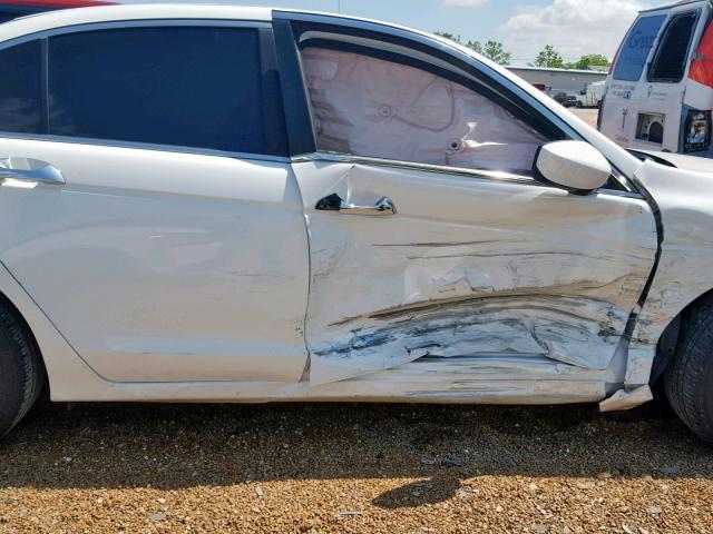 1HGCP3F83CA031010 - 2012 HONDA ACCORD EXL WHITE photo 9