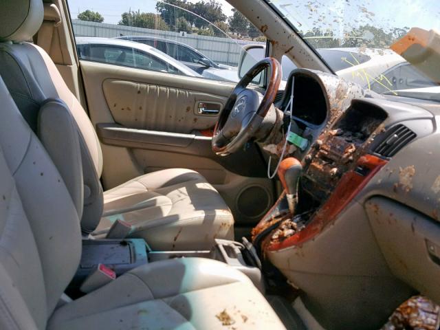 JTJHF10U030310824 - 2003 LEXUS RX 300 WHITE photo 5