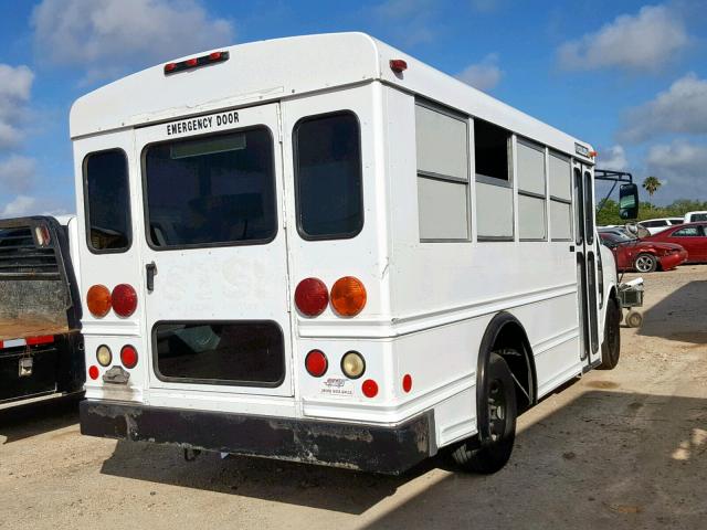 1GBHG31V871243266 - 2007 CHEVROLET EXPRESS WHITE photo 4