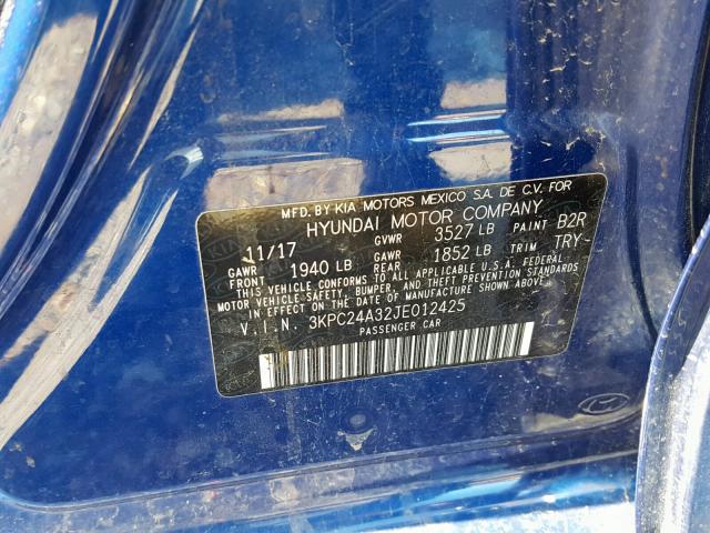 3KPC24A32JE012425 - 2018 HYUNDAI ACCENT SE BLUE photo 10