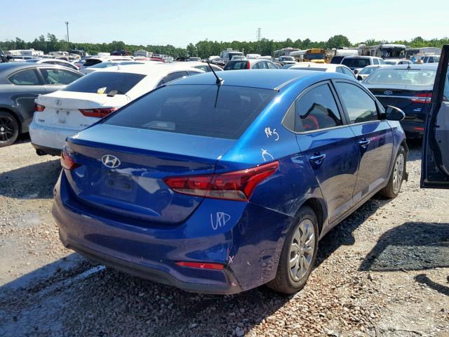 3KPC24A32JE012425 - 2018 HYUNDAI ACCENT SE BLUE photo 4